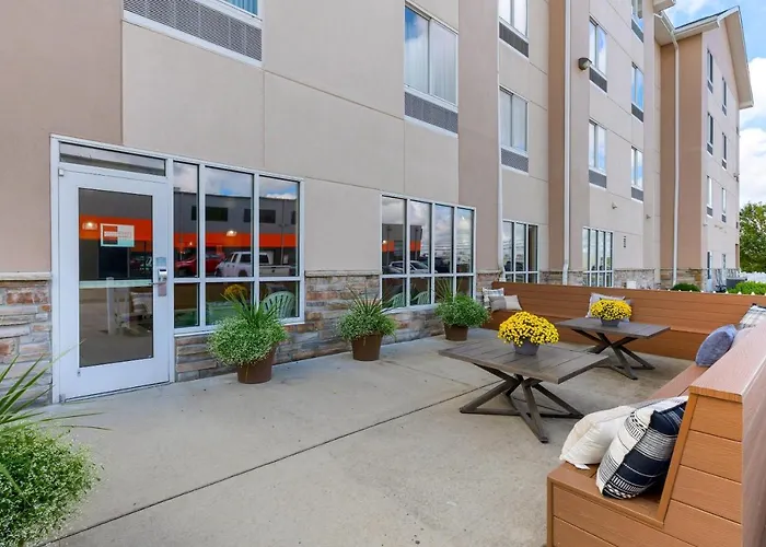 Comfort Inn&suites I-57 5*