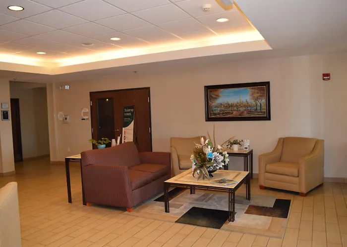 Comfort Inn&suites I-57 5*