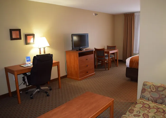 Comfort Inn&suites I-57 5* Marion
