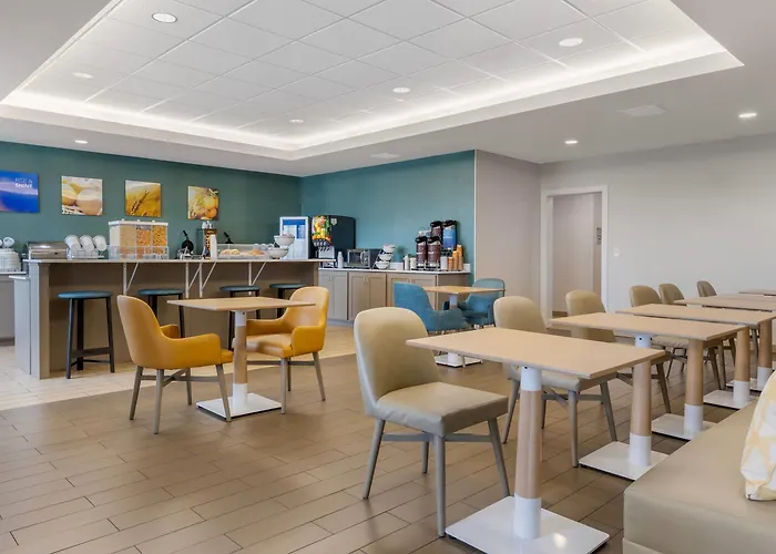 Hotel Comfort Inn&suites I-57 5*