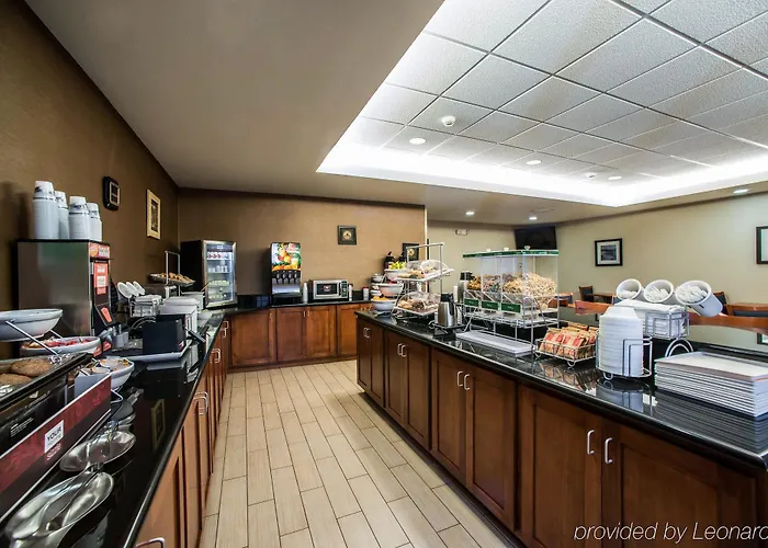 Comfort Inn&suites I-57 5* Marion