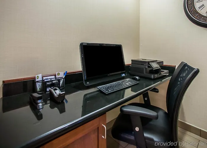 Comfort Inn&suites I-57 Hotel