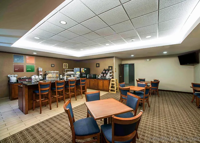 Hotel Comfort Inn&suites I-57 5*