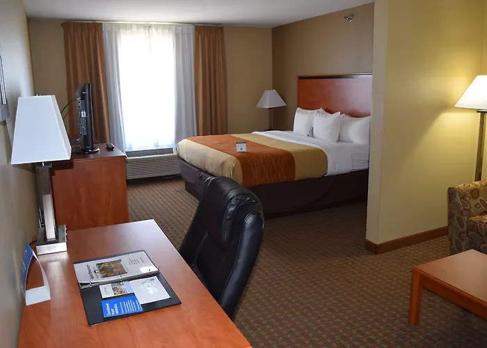 Comfort Inn&suites I-57 5*